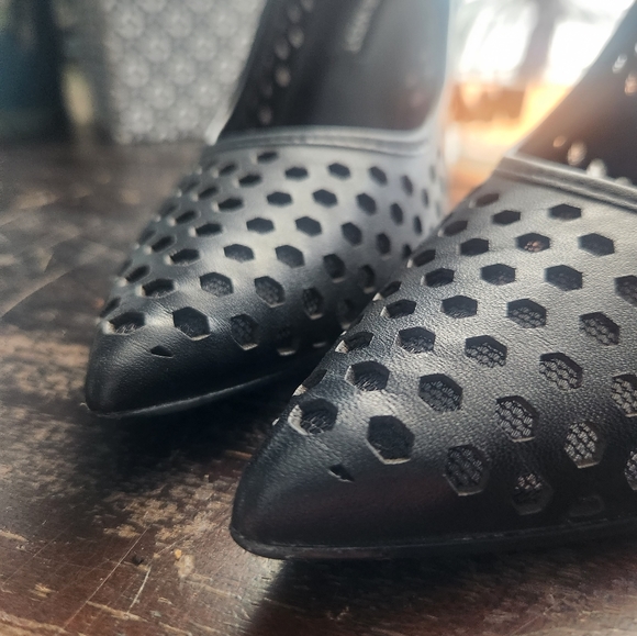 Nine West Heels - Like New - Picture 9 of 14